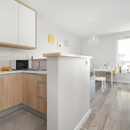 Cozy Koscielna 17 In With Balcony Apartment