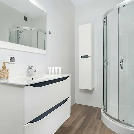 Cozy Koscielna 17 In With Balcony Appartamento